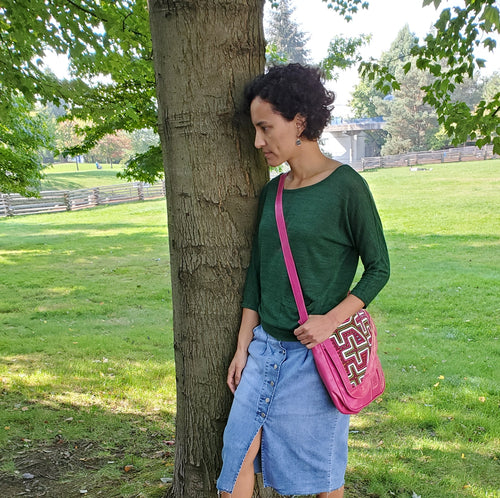 Leaf Inspired - Leather Purse With Mola Design