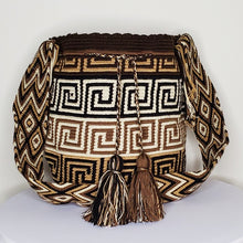 Traditional Wayuu Mochila- Antirajauyagua