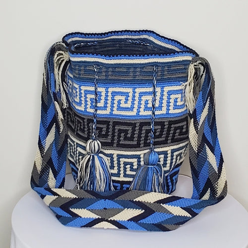 Traditional Wayuu Mochila- Antirajauyagua